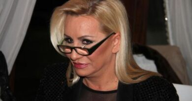 VESNA ZMIJANAC OSTALA BEZ STANA I PARA?! Pjevačica ŽRTVA PREVARE, ogorčena i bijesna: “Vjerovala je da je sve LEGALNO i da će se uskoro useliti…”